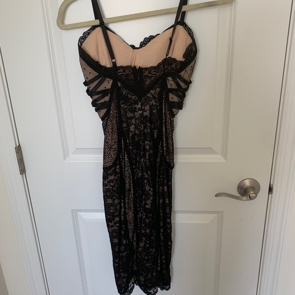 BEBE DRESS - Picture 2 of 3